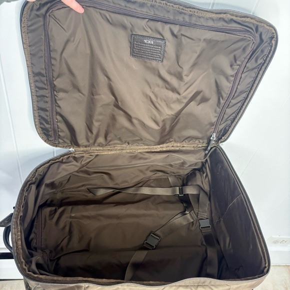 Tumi Voyageur Super Leger International Carry On Rolling Suitcase Bag Green - Picture 11 of 13